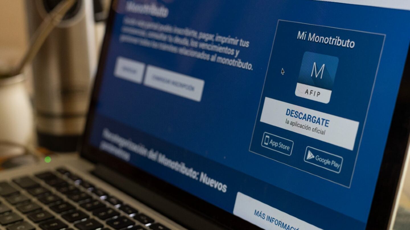 Aseguran que el Gobierno busca eliminar el Monotributo y modificar Ganancias