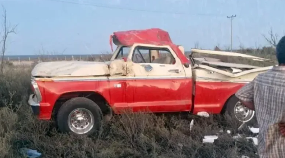 25 de Mayo: tres personas heridos tras volcar una camioneta