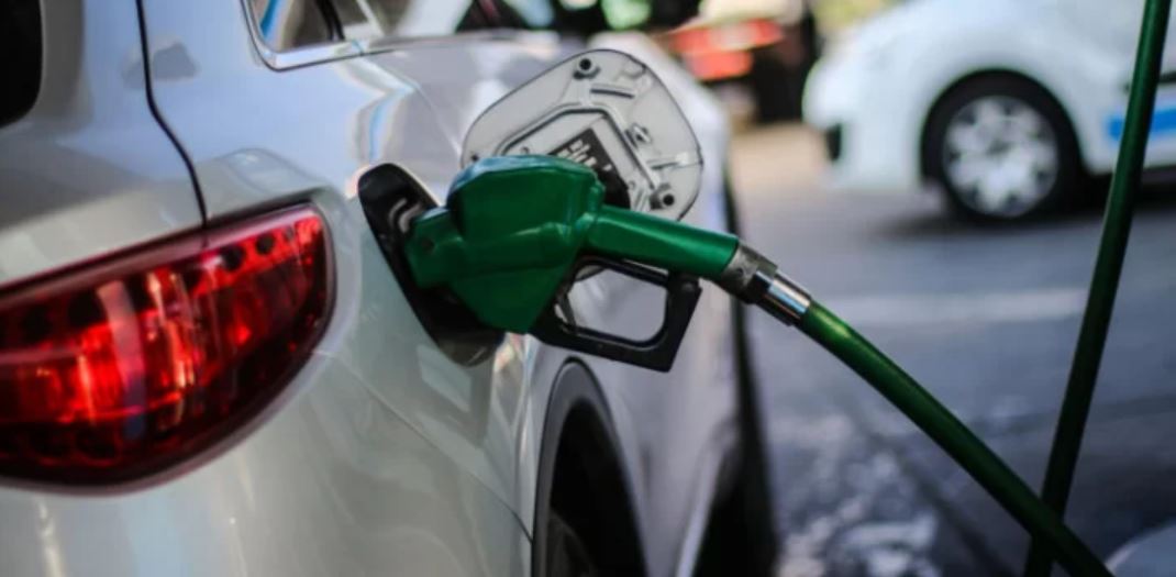 Postergan parte del aumento de impuestos a los combustibles