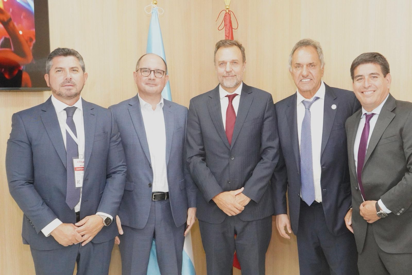 Orrego mantuvo reuniones con organismos internacionales multilaterales de crédito en España