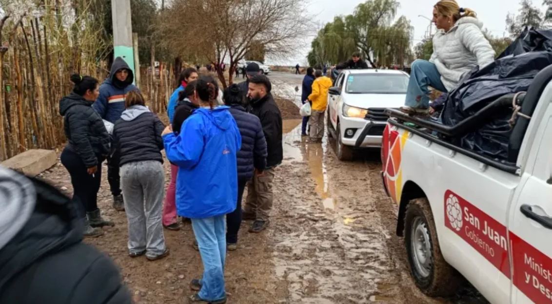 El gobierno provincial asistió a familias de Caucete y otros departamentos por las lluvias