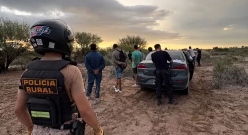 25 de Mayo: desarticularon una carrera de caballos clandestina y detuvieron a siete hombres