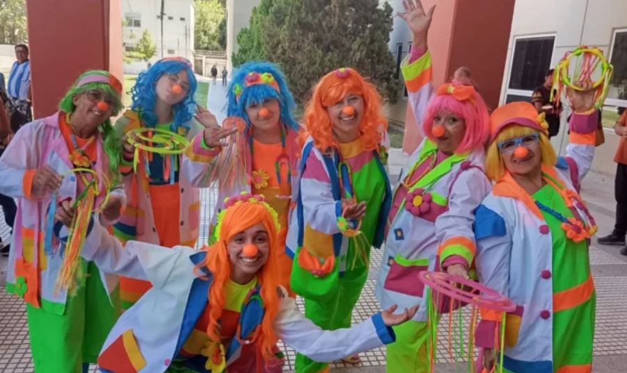 Payamédicos y el arte de combinar el cuidado con humor en contextos delicados