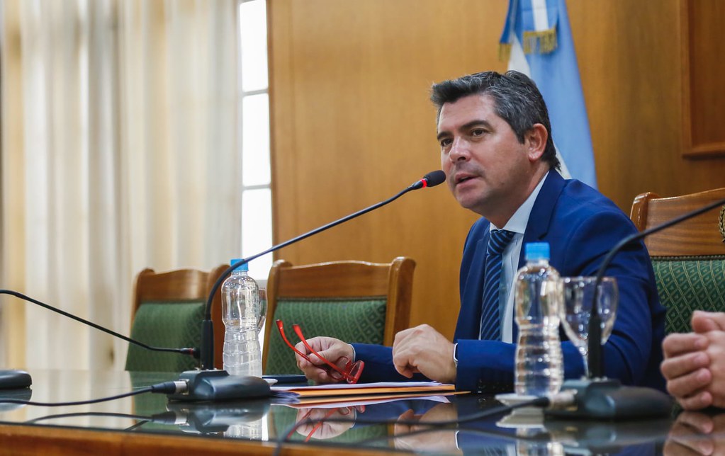 Orrego firmó convenios estratégicos con Nación para mejorar la seguridad vial en rutas nacionales