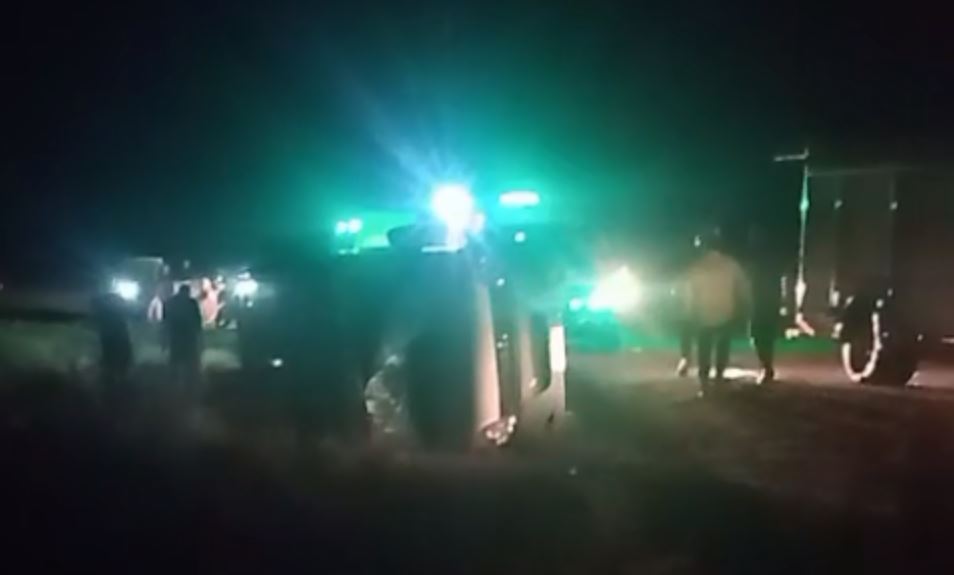 Caucete: dos combis volcaron en Ruta 141 y hubo al menos 20 heridos en la zona de Difunta Correa
