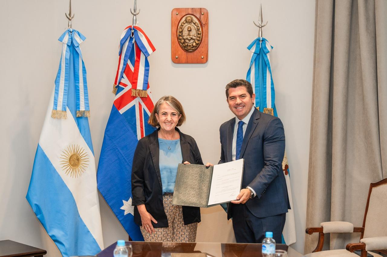Orrego recibió a la embajadora de Australia y avanzan en cooperación minera