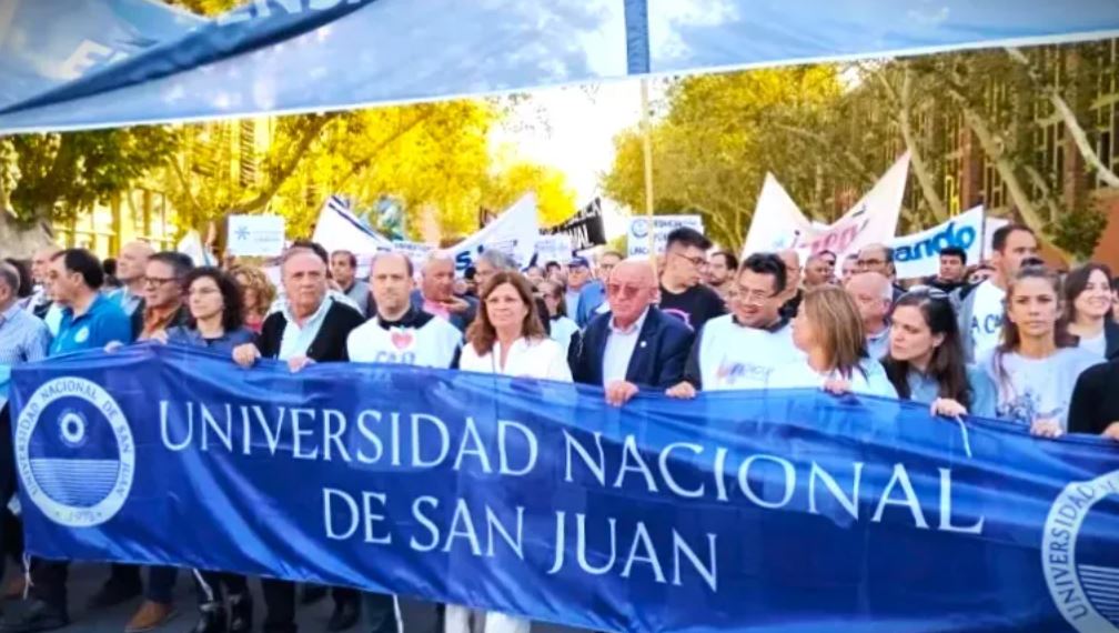 Docentes universitarios de San Juan anunciaron dos semanas de paro y se sumarán a una marcha federal
