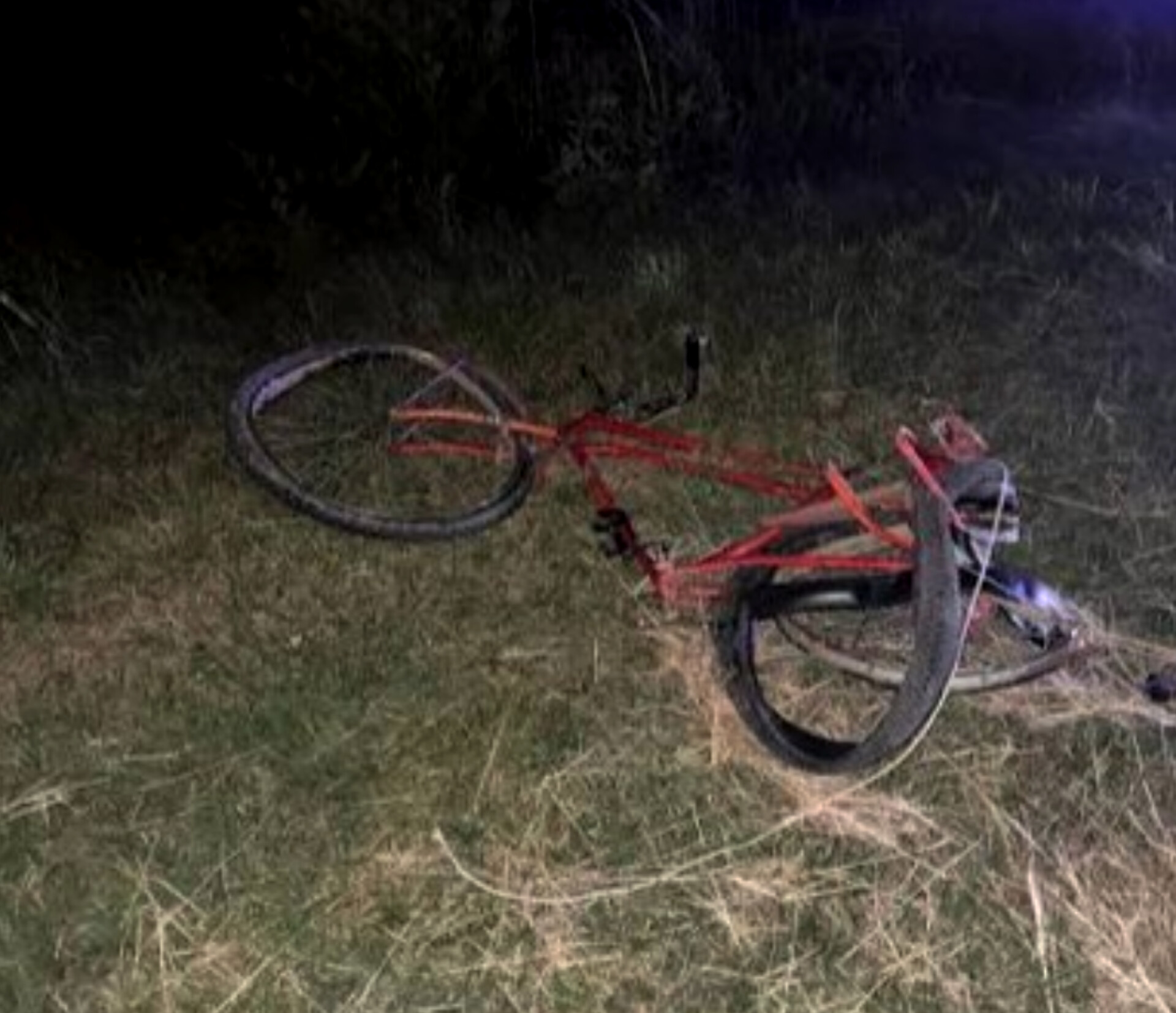 25 de Mayo: lo atropellaron y lo dejaron tirado al costado de la ruta