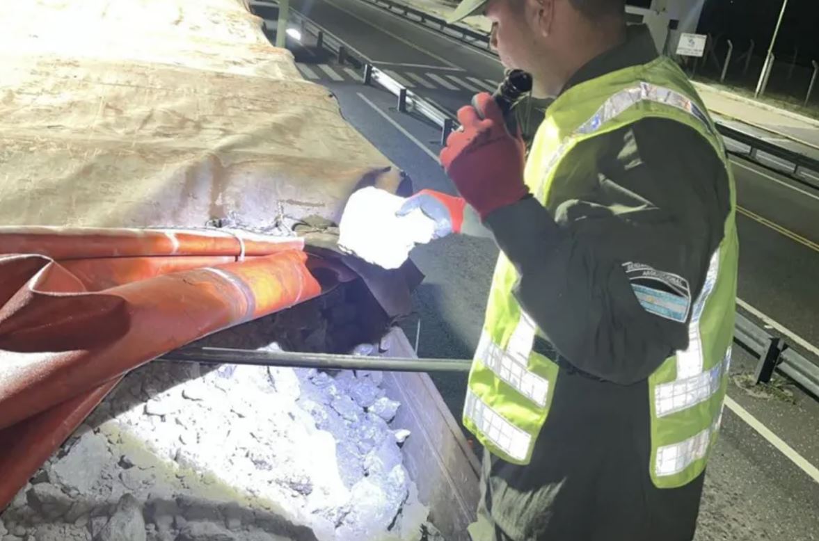 Caucete: gendarmería incautó un cargamento con yeso y documentación adulterada