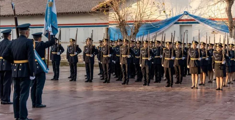 Se hace más estricto el ingreso a la policía, desde dosaje por drogas hasta mínima de tatuajes