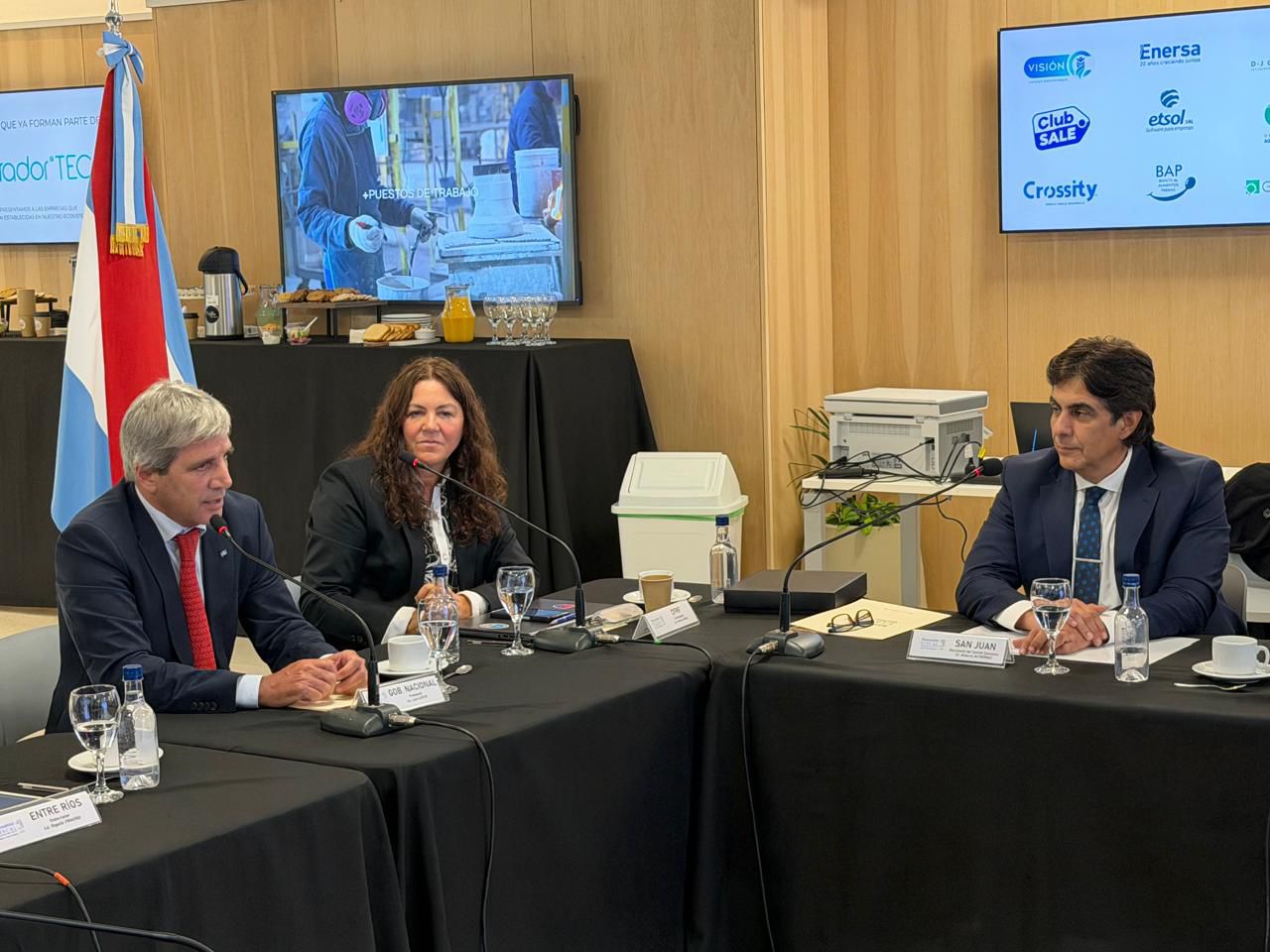 Con la presencia del ministro de Economía de Nación, Luis Caputo, El ministro Roberto Gutiérrez participó de una nueva reunión del Consejo Federal de Responsabilidad Fiscal