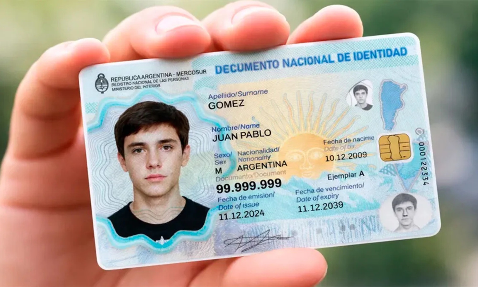 Qué personas deben actualizar el documento y qué valores tiene el trámite