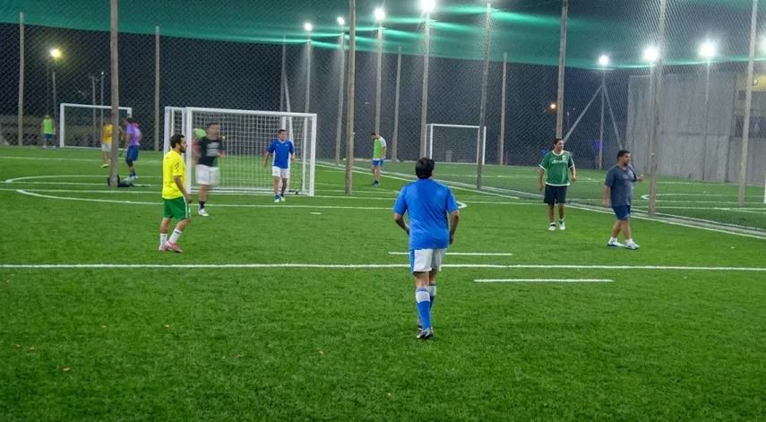 Un hombre murió tras descompensarse mientras jugaba al fútbol