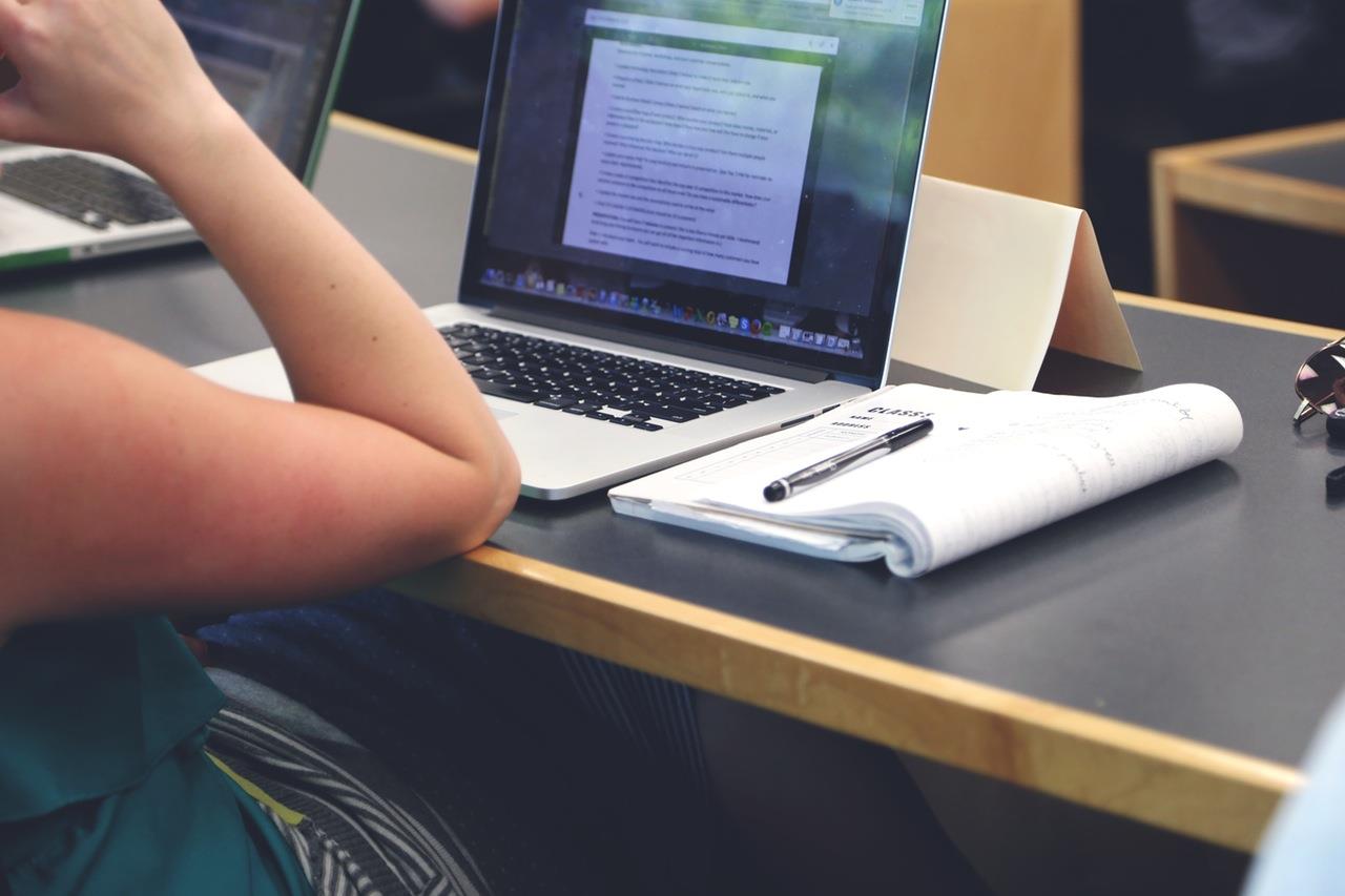 Paso a paso: cómo inscribirse para terminar la secundaria online en San Juan