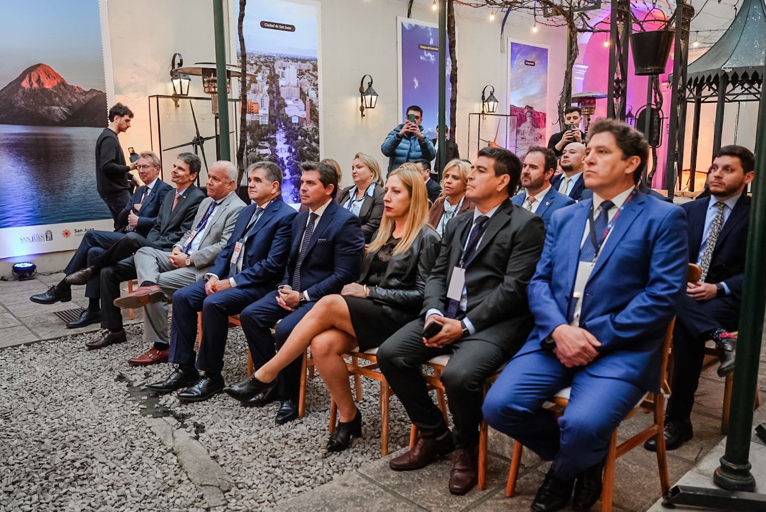 Orrego presentó la Fiesta Nacional del Sol 2026 en Buenos Aires