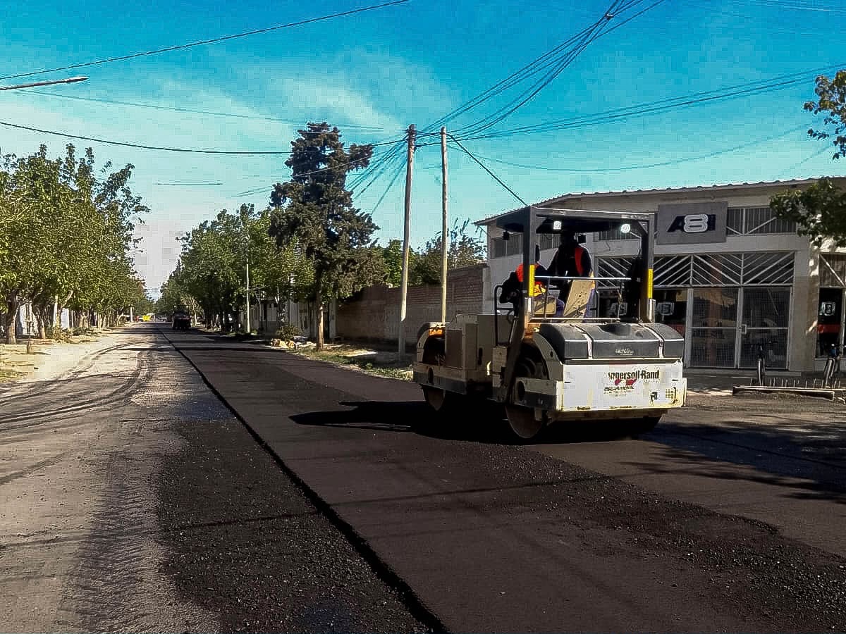 Caucete: la pavimentación llega a nuevas zonas