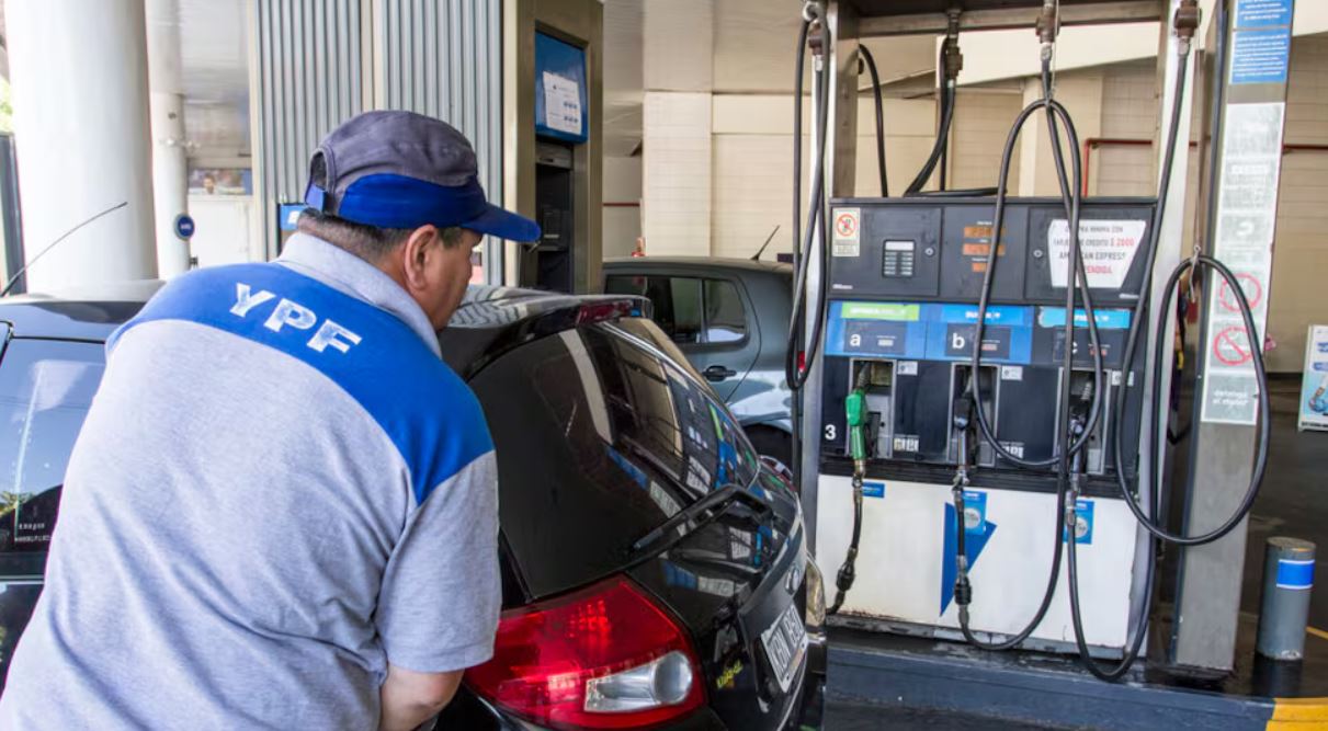 YPF confirmó una nueva suba en los combustibles